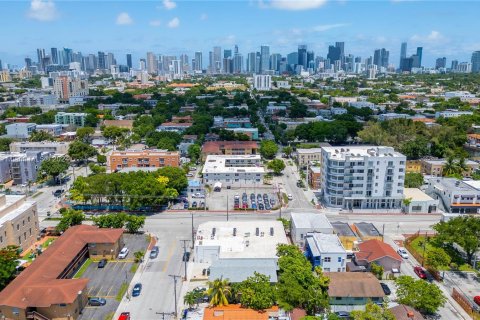 Propiedad comercial en venta en Miami, Florida № 1293212 - foto 11