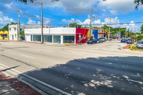 Propiedad comercial en venta en Miami, Florida № 1293212 - foto 1