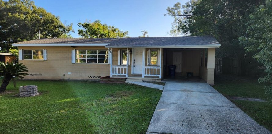 House in DeLand, Florida 3 bedrooms, 135.08 sq.m. № 1426879