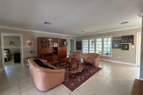 Casa en venta en Miami, Florida, 4 dormitorios, 249.91 m2 № 1271577 - foto 9