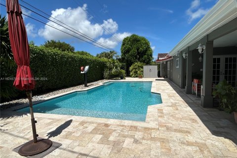 House in Miami, Florida 4 bedrooms, 249.91 sq.m. № 1271577 - photo 30