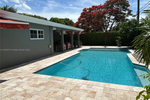 Casa en venta en Miami, Florida, 4 dormitorios, 249.91 m2 № 1271577 - foto 29