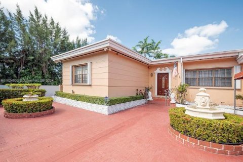 Casa en venta en Miami Beach, Florida, 3 dormitorios, 144.09 m2 № 1271580 - foto 5