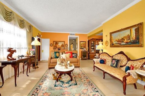 Casa en venta en Miami Beach, Florida, 3 dormitorios, 144.09 m2 № 1271580 - foto 11