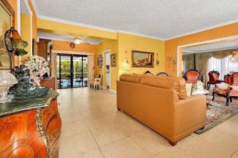 House in Miami Beach, Florida 3 bedrooms, 144.09 sq.m. № 1271580 - photo 6