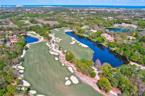 Villa ou maison à vendre à Jupiter, Floride: 2 chambres, 184.88 m2 № 1159892 - photo 13