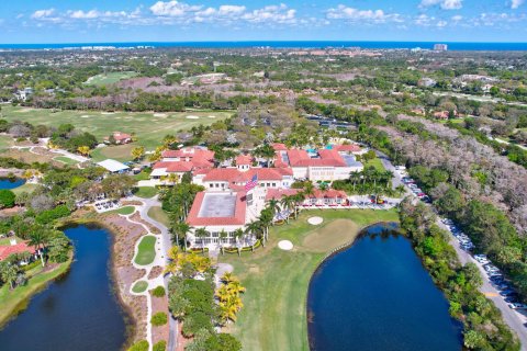 House in Jupiter, Florida 2 bedrooms, 184.88 sq.m. № 1159892 - photo 29