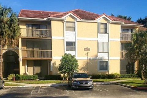 Condo in Coral Springs, Florida, 1 bedroom  № 1368946 - photo 1