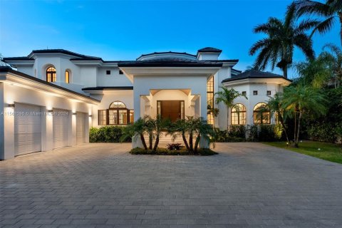 Villa ou maison à vendre à Golden Beach, Floride: 6 chambres, 586.49 m2 № 1116089 - photo 2