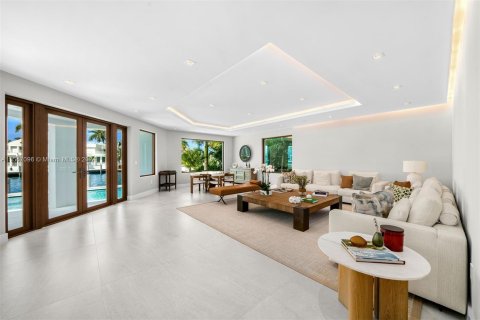Villa ou maison à vendre à Golden Beach, Floride: 6 chambres, 586.49 m2 № 1116089 - photo 15