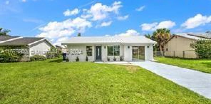 Villa ou maison à LaBelle, Floride 2 chambres, 85.84 m2 № 1404577