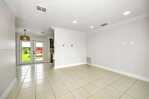 Villa ou maison à vendre à LaBelle, Floride: 2 chambres, 85.84 m2 № 1404577 - photo 6