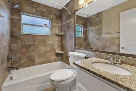 Casa en venta en Tampa, Florida, 4 dormitorios, 163.69 m2 № 1250547 - foto 28