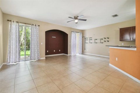 Townhouse in Plant City, Florida 3 bedrooms, 167.69 sq.m. № 1363937 - photo 10