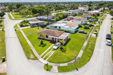 Villa ou maison à vendre à Miami, Floride: 3 chambres, 90.58 m2 № 1309271 - photo 21