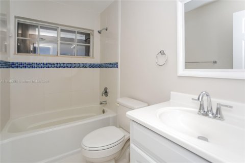 Casa en venta en Miami, Florida, 4 dormitorios, 206.99 m2 № 1309272 - foto 26