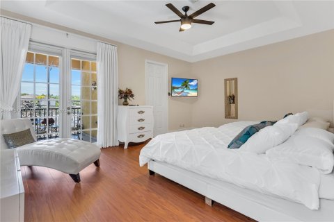 Adosado en venta en Fort Lauderdale, Florida, 3 dormitorios, 224.82 m2 № 789277 - foto 26