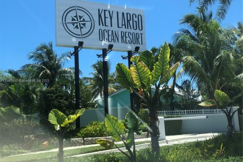 Land in Key Largo, Florida № 680214 - photo 1