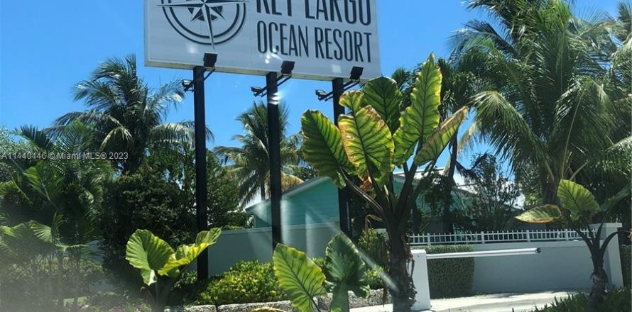 Land in Key Largo, Florida № 680214