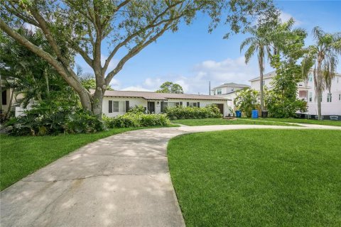 Terreno en venta en Saint Petersburg, Florida № 1364377 - foto 4