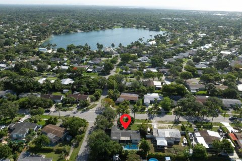 House in Cutler Bay, Florida 3 bedrooms, 120.68 sq.m. № 1232743 - photo 30