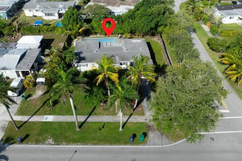 House in Cutler Bay, Florida 3 bedrooms, 120.68 sq.m. № 1232743 - photo 27