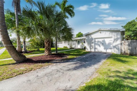 Villa ou maison à vendre à Cutler Bay, Floride: 3 chambres, 120.68 m2 № 1232743 - photo 4