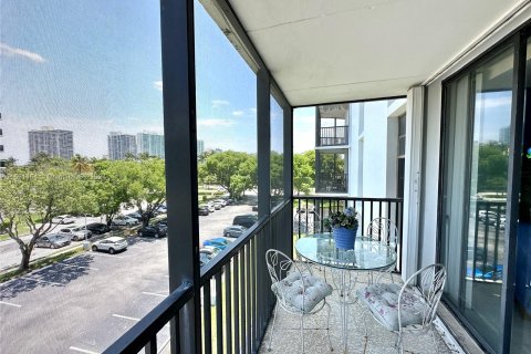 Copropriété à vendre à Aventura, Floride: 1 chambre, 92.34 m2 № 1181488 - photo 14