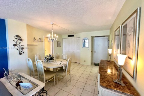 Copropriété à vendre à Aventura, Floride: 1 chambre, 92.34 m2 № 1181488 - photo 4