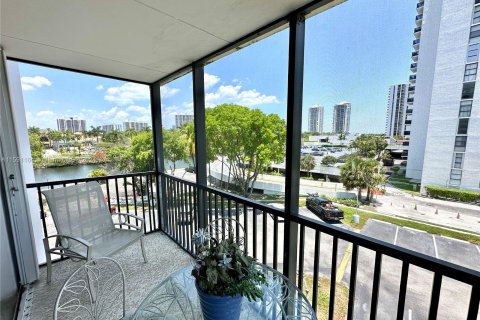 Copropriété à vendre à Aventura, Floride: 1 chambre, 92.34 m2 № 1181488 - photo 26