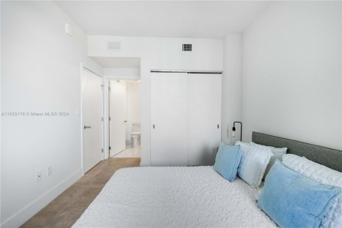 Copropriété à vendre à North Miami Beach, Floride: 2 chambres, 102.84 m2 № 1290968 - photo 11