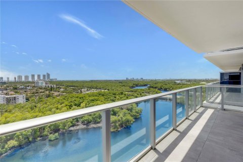 Copropriété à vendre à North Miami Beach, Floride: 2 chambres, 102.84 m2 № 1290968 - photo 8