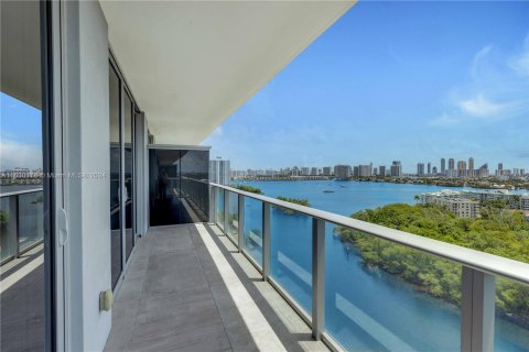 Copropriété à vendre à North Miami Beach, Floride: 2 chambres, 102.84 m2 № 1290968 - photo 9