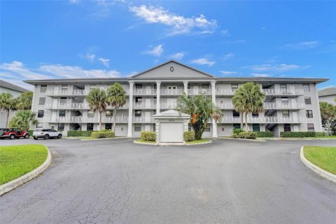 Copropriété à vendre à Davie, Floride: 2 chambres, 128.67 m2 № 1290917 - photo 1