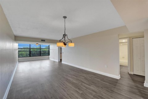 Condo in Davie, Florida, 2 bedrooms  № 1290917 - photo 3