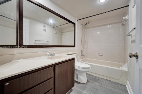 Condo in Davie, Florida, 2 bedrooms  № 1290917 - photo 24