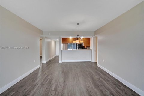 Copropriété à vendre à Davie, Floride: 2 chambres, 128.67 m2 № 1290917 - photo 6