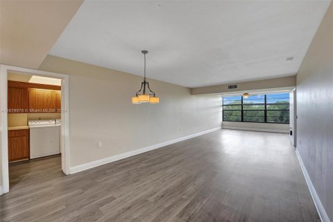 Copropriété à vendre à Davie, Floride: 2 chambres, 128.67 m2 № 1290917 - photo 5