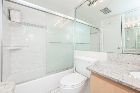 Condominio en venta en Aventura, Florida, 2 dormitorios, 105.72 m2 № 1292829 - foto 18