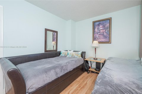 Condo in Aventura, Florida, 2 bedrooms  № 1292829 - photo 26