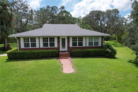 House in Chiefland, Florida 4 bedrooms № 1379568 - photo 3