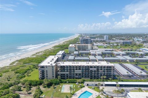 Copropriété à vendre à Cocoa Beach, Floride: 3 chambres, 138.89 m2 № 1379908 - photo 24