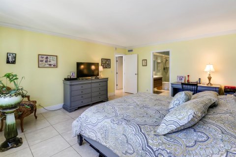 Condo in Riviera Beach, Florida, 2 bedrooms  № 1154540 - photo 22