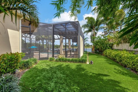 House in Jupiter, Florida 4 bedrooms, 406.91 sq.m. № 1154593 - photo 14