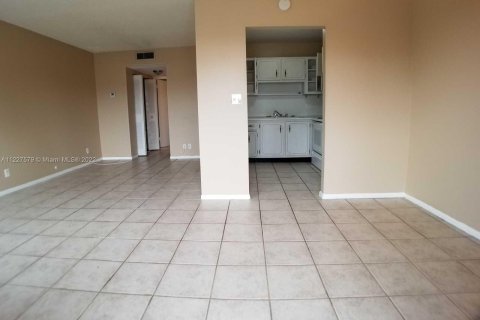 Condominio en venta en Lake Worth, Florida, 1 dormitorio, 50.17 m2 № 13160 - foto 8