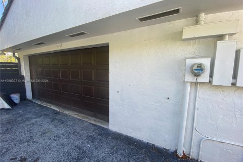 Casa en venta en Palmetto Bay, Florida, 4 dormitorios, 197.88 m2 № 1155234 - foto 8