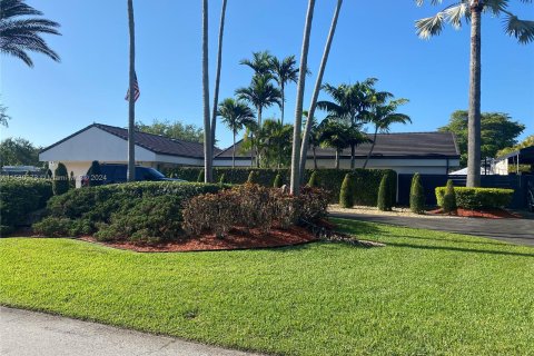 Casa en venta en Palmetto Bay, Florida, 4 dormitorios, 197.88 m2 № 1155234 - foto 3