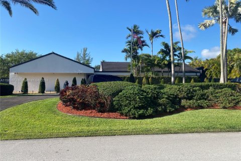 Casa en venta en Palmetto Bay, Florida, 4 dormitorios, 197.88 m2 № 1155234 - foto 2