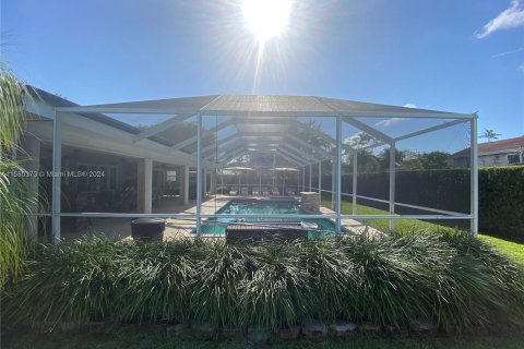 Villa ou maison à vendre à Palmetto Bay, Floride: 4 chambres, 197.88 m2 № 1155234 - photo 10