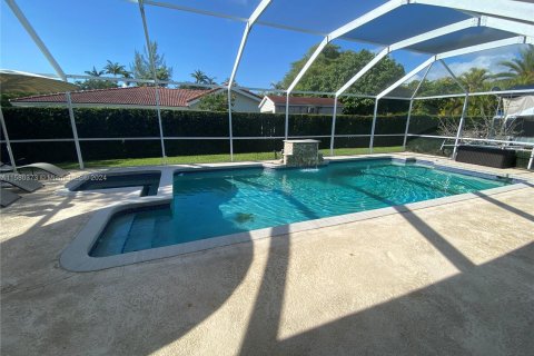 Casa en venta en Palmetto Bay, Florida, 4 dormitorios, 197.88 m2 № 1155234 - foto 19